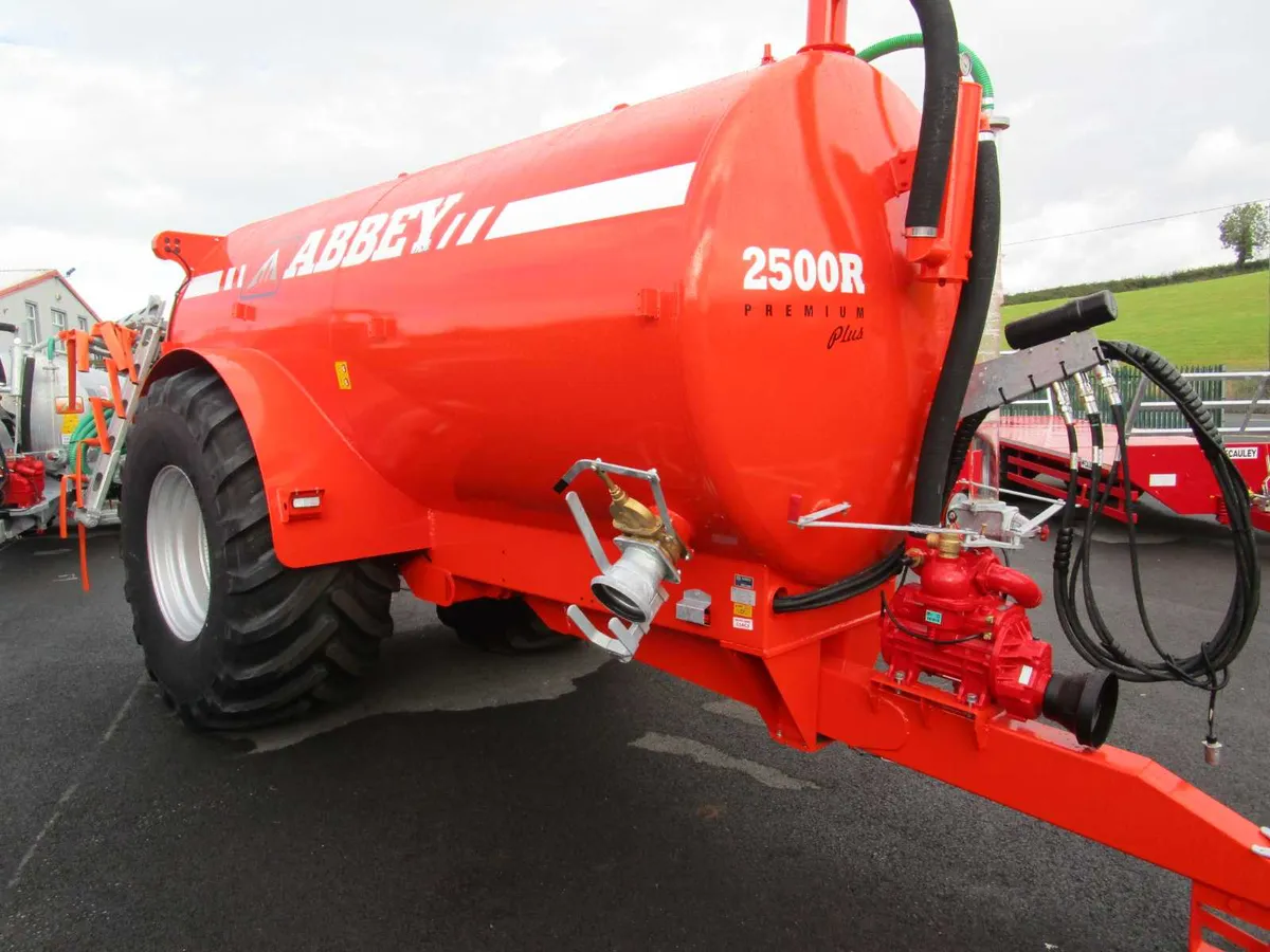 Abbey Tankers with Dribble Bars - Image 1