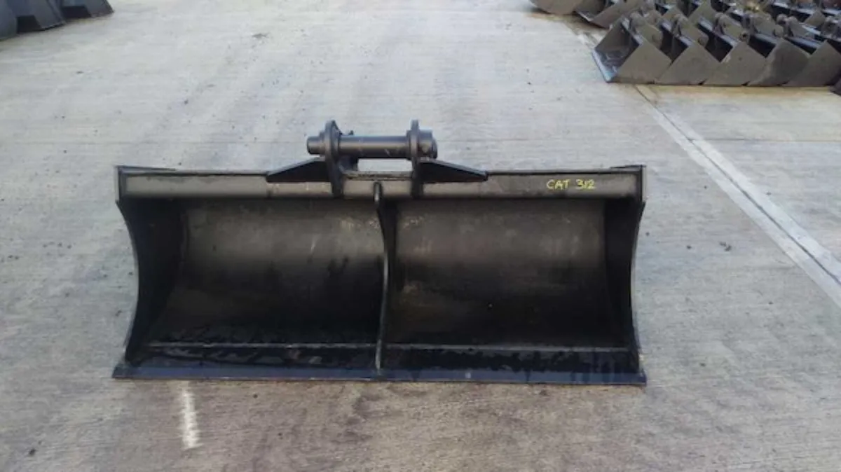 10-14t Sheugh/ Ditching/ Grading Bucket 6ft - Image 1