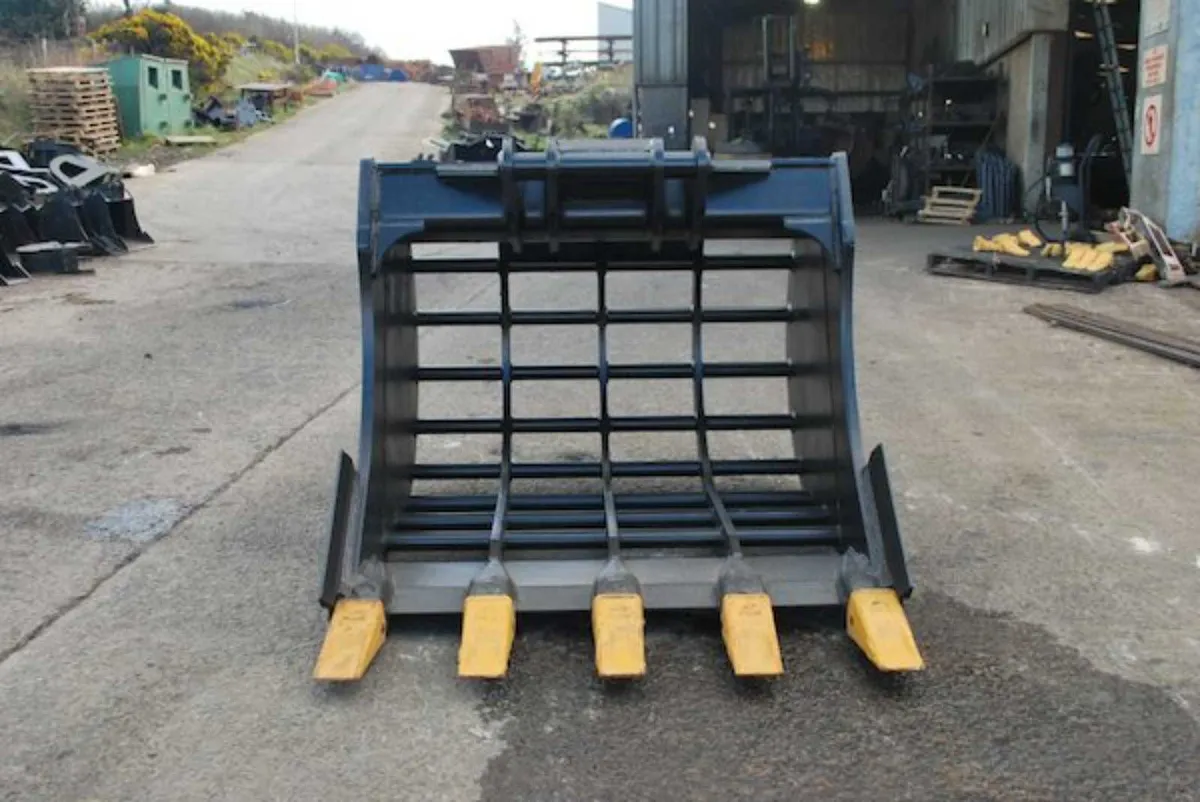 5FT // 30T// Riddle Bucket for excavator - Image 2