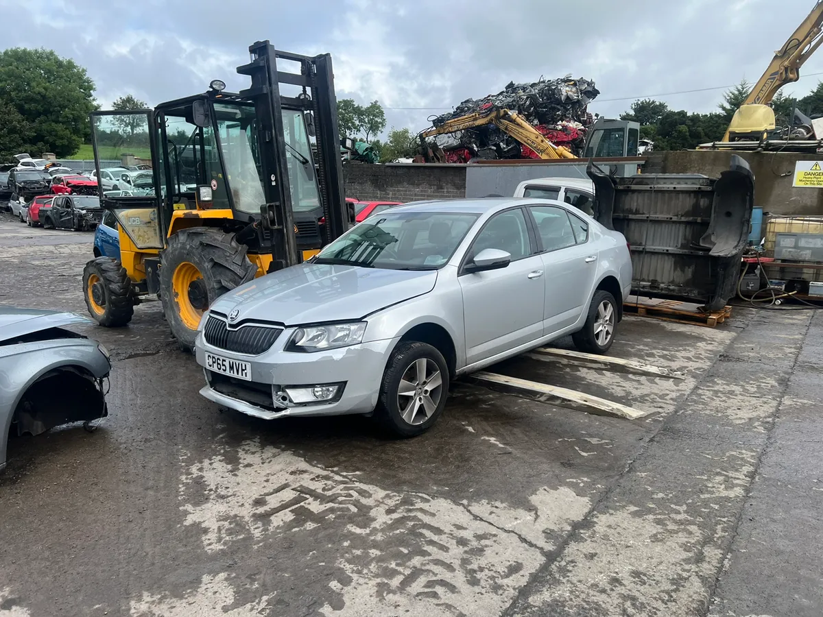 Skoda octavia breakers store near me