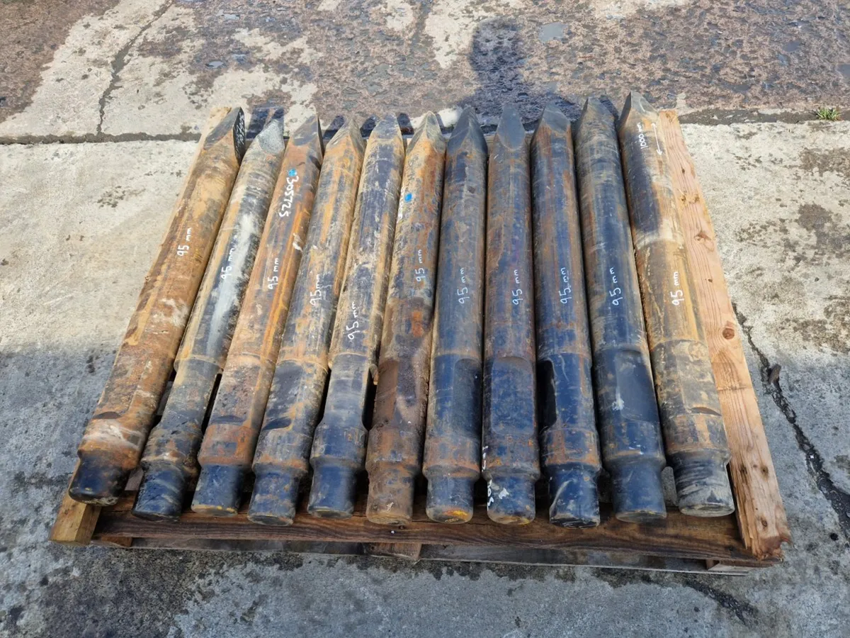 ** BRAND NEW CHISEL TO SUIT 13 TON BREAKER / HAMM - Image 3