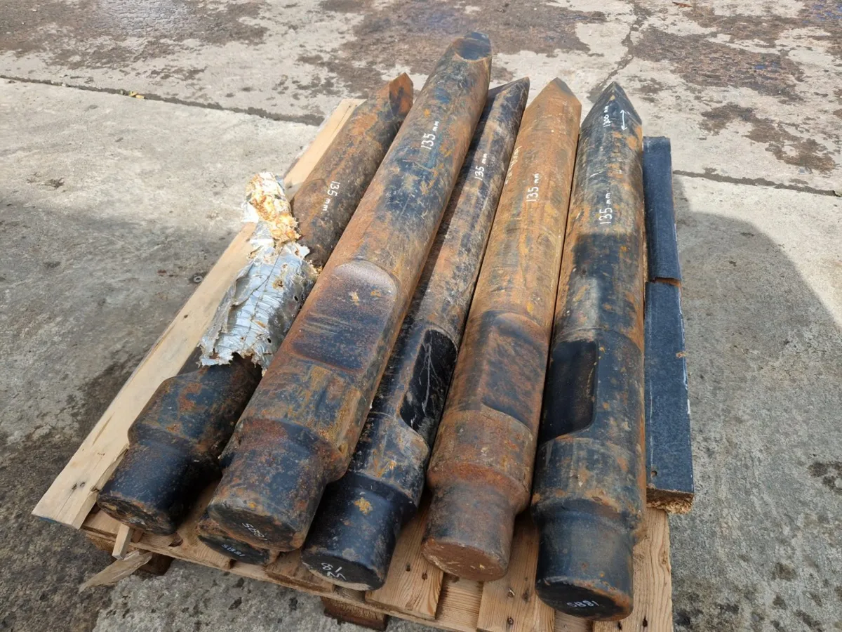 *** HYDRAULIC BREAKER REPLACEMENT CHISELS *** - Image 4