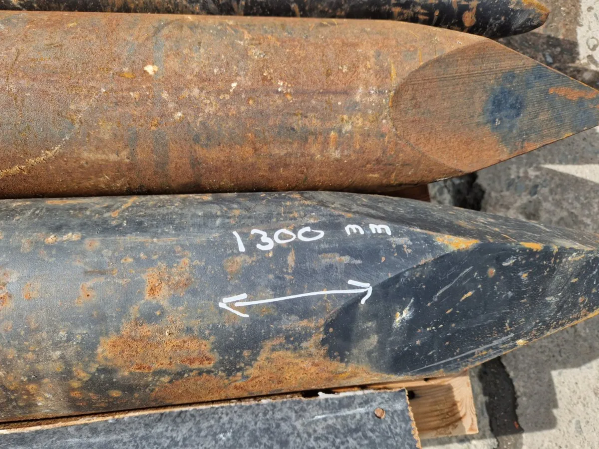 *** HYDRAULIC BREAKER REPLACEMENT CHISELS *** - Image 3