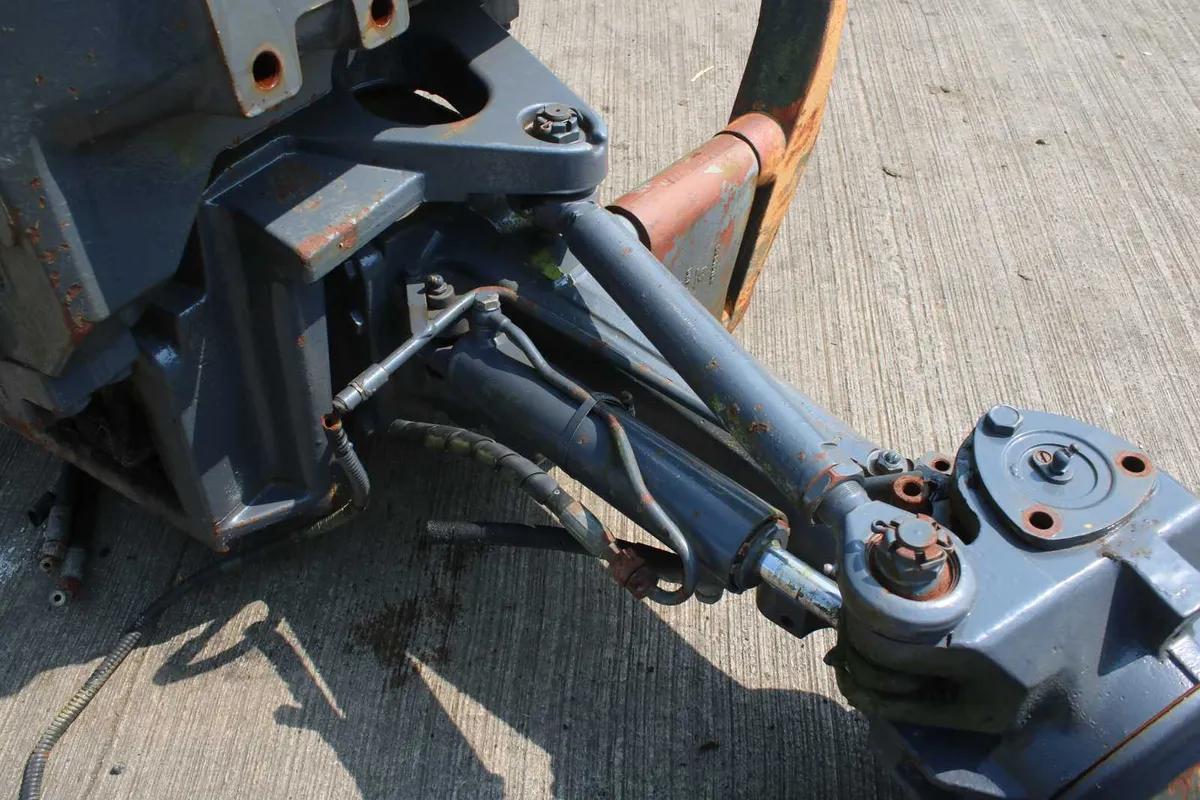 TM 150 Supersteer Front Axel and Bolster - Image 3