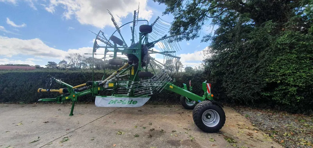 McHale 62--72  Twin rotor rake - Image 2