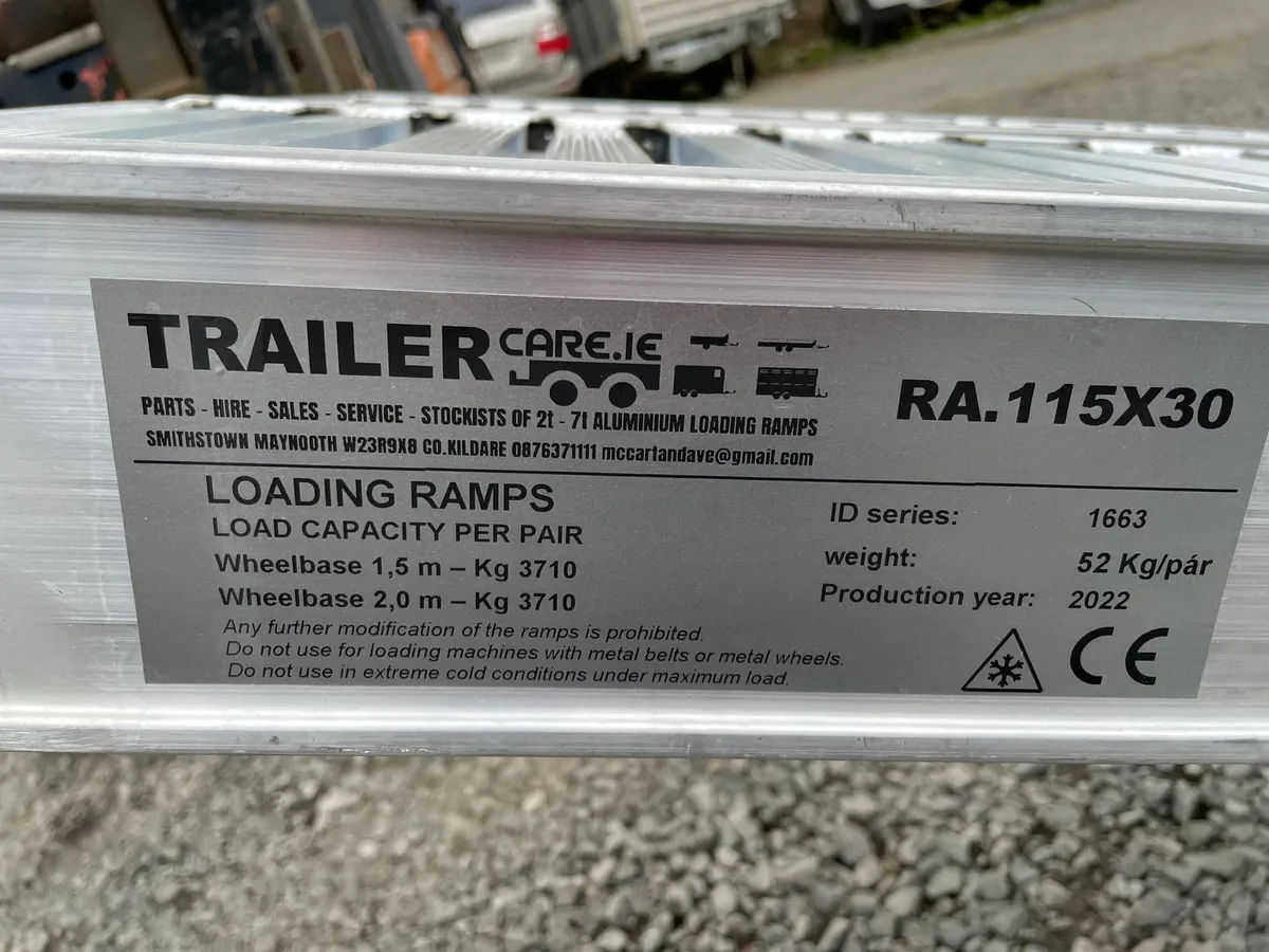 3 meter Aluminium Loading Ramps 3.7 ton capacity - Image 4