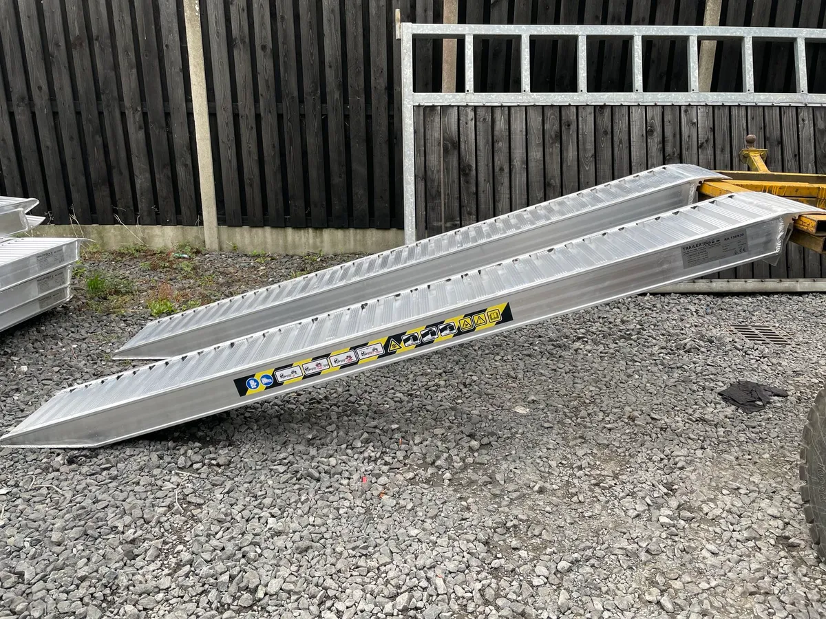 3 meter Aluminium loading ramps 4.8 ton capacity - Image 2