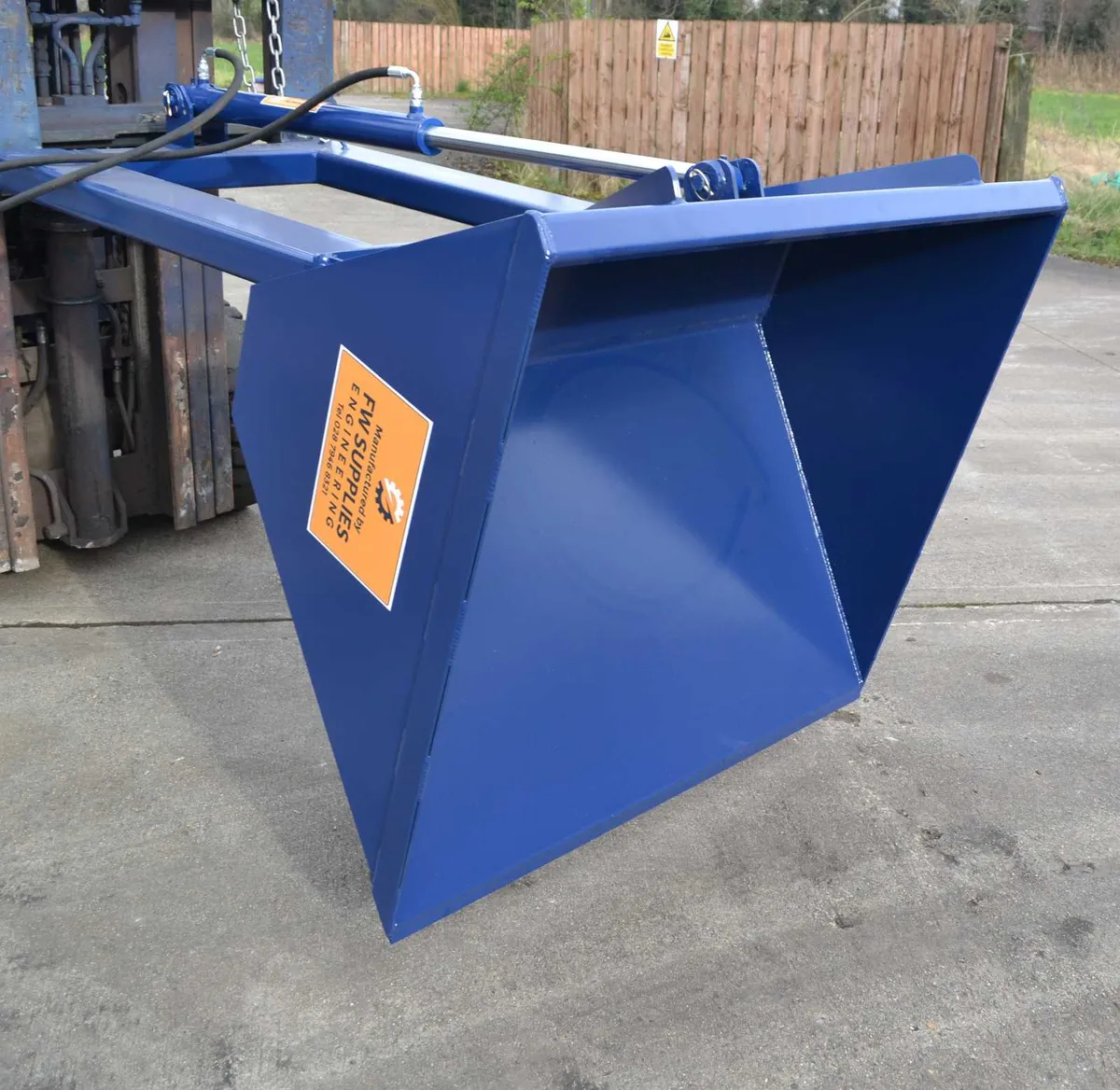 Forklift Hydraulic Bucket - Image 1