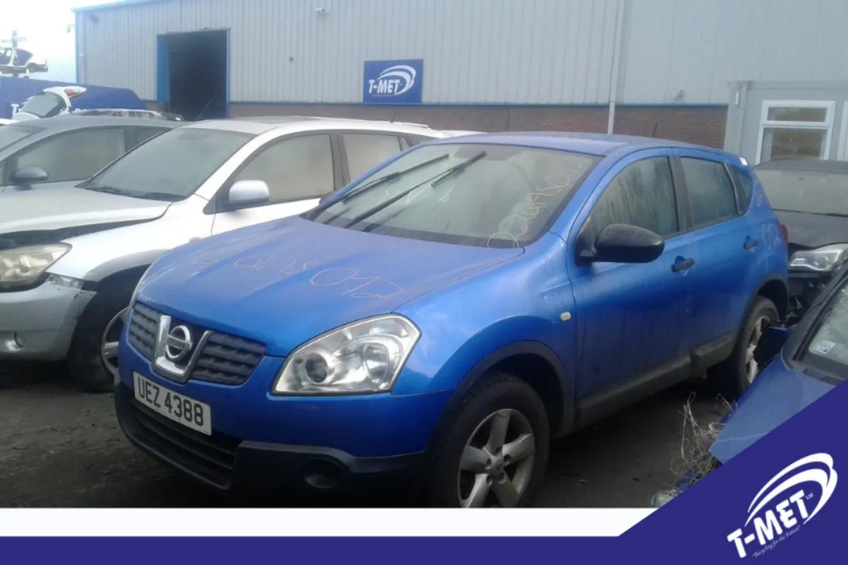 Nissan Qashqai, 2008 BREAKING FOR PARTS - Image 1