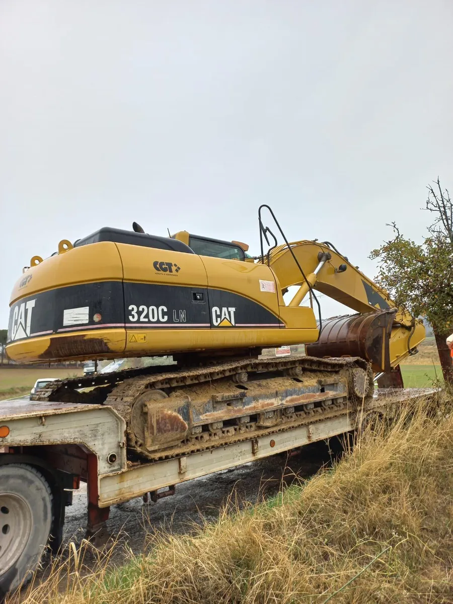 Caterpillar 322  325 320 exports - Image 2