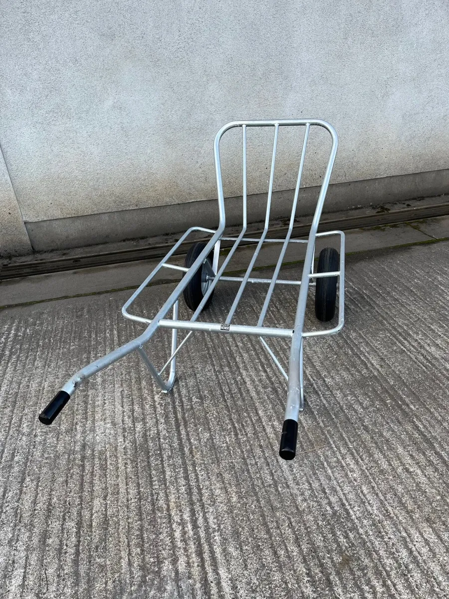 Galvanised Tubular Wheelbarrow - Image 3