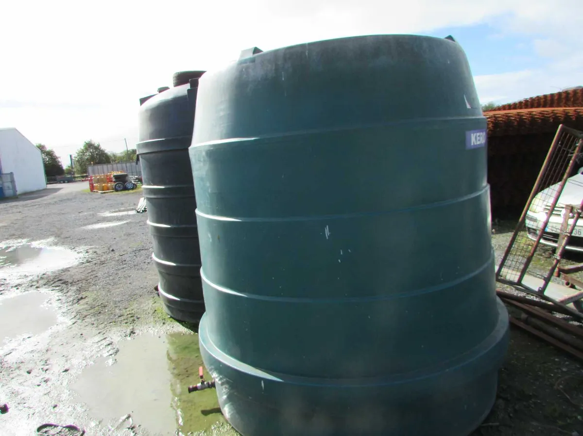 Plastic Tanks For Sale - Image 3