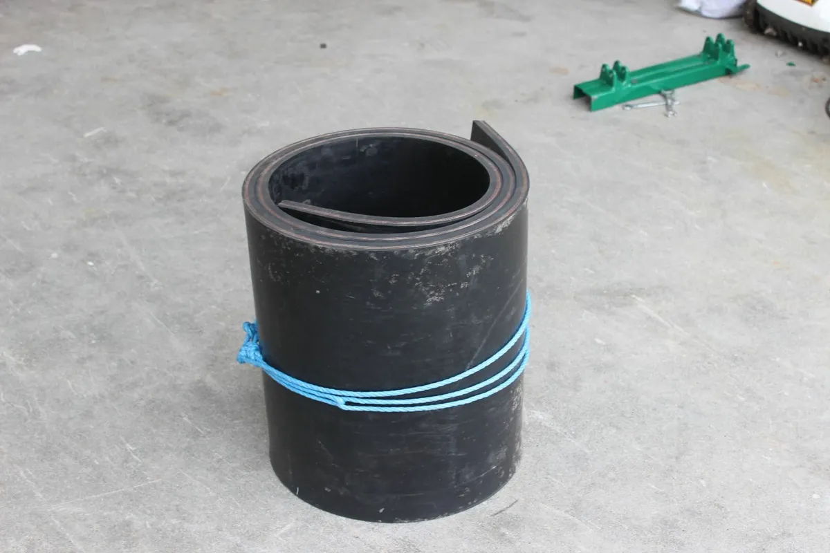 REPLACEMENT YARDSCRAPER RUBBER - Image 1