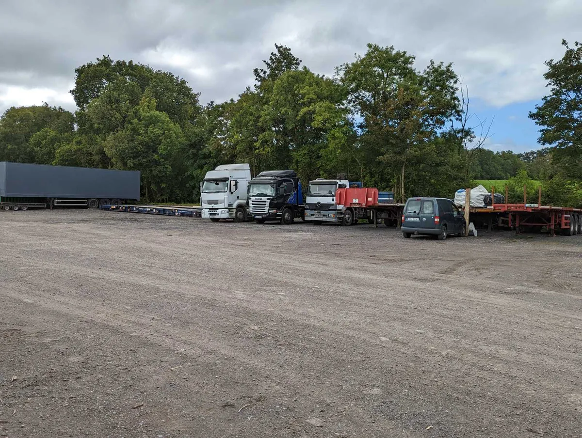 Artic Rigid Truck Trailer Parking Cork