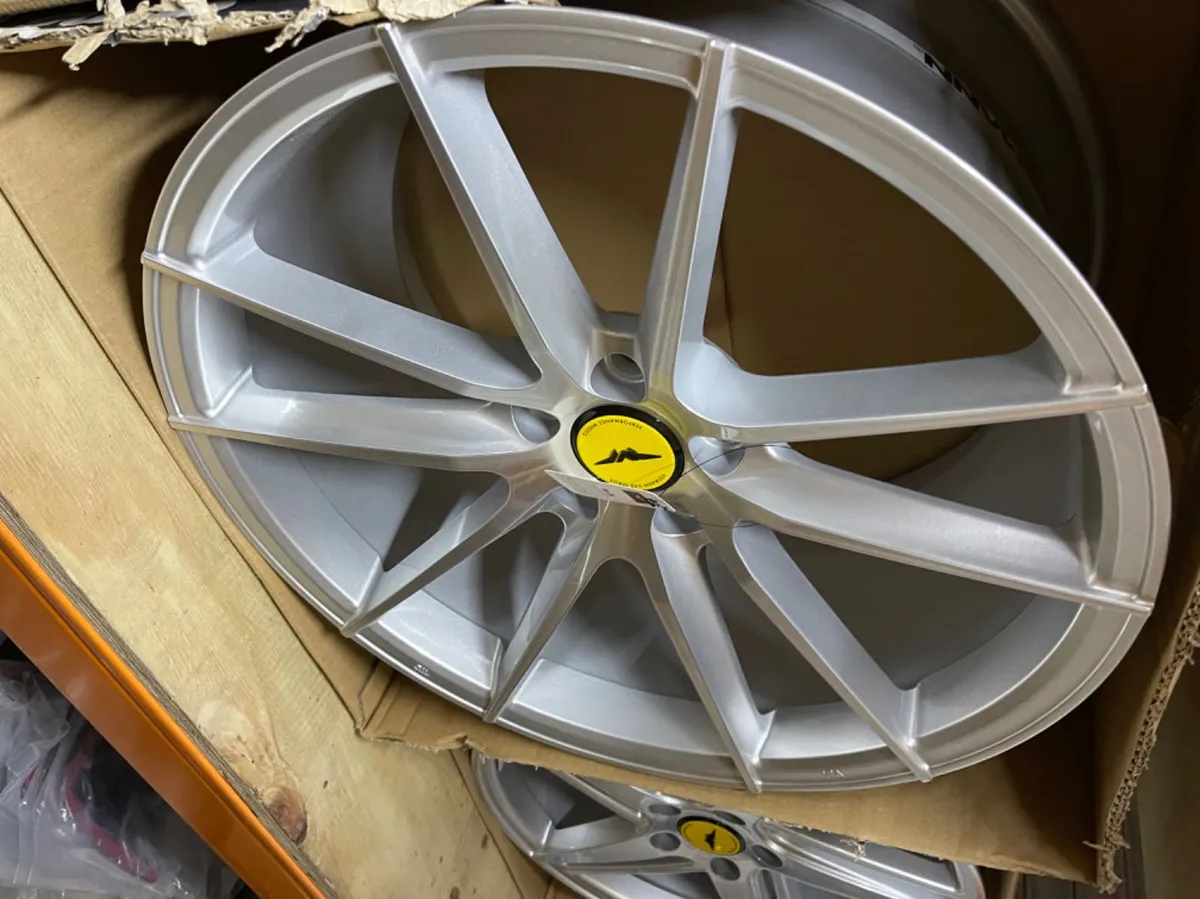 19” 8.5 Veemann Vfs25 silver 5x112