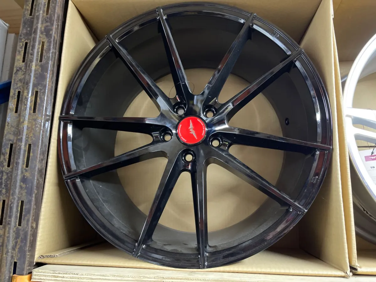 19” veemann Vfs25 gloss black 9.5 5x112