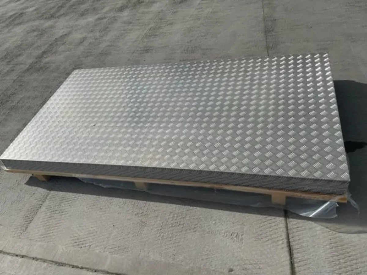 Alluminium Chequer Plate & Resin floor Board - Image 2