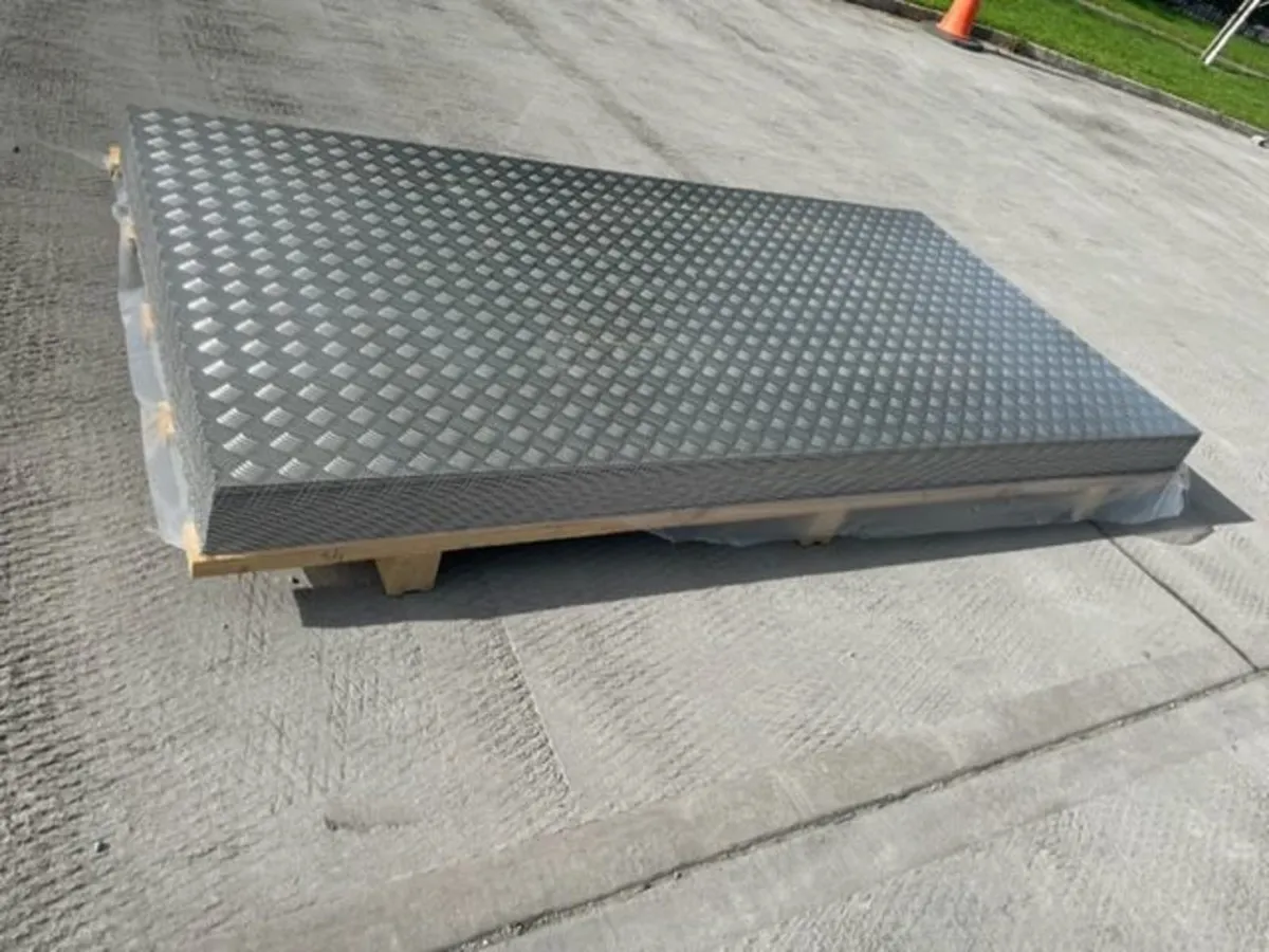 Alluminium Chequer Plate & Resin floor Board - Image 1