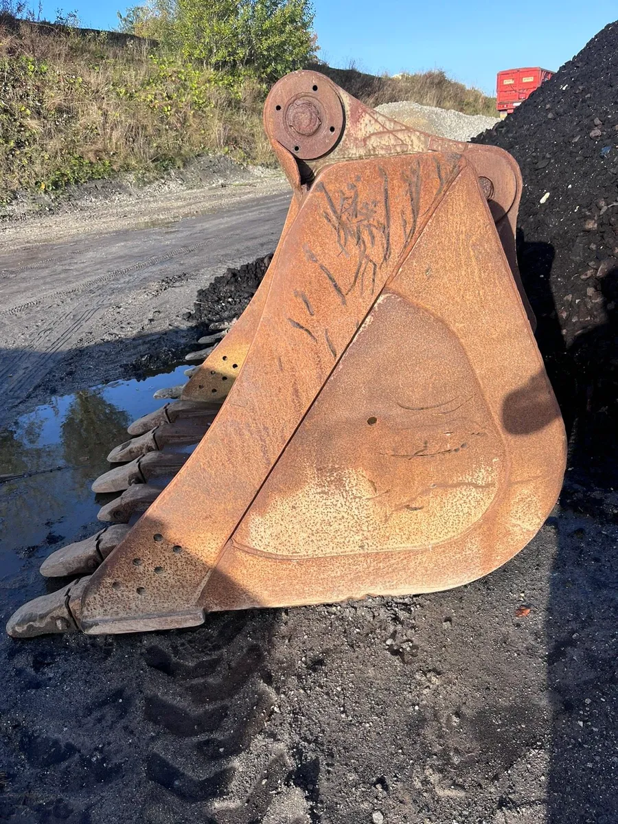 5FT 3INCH 35 TON BUCKET 90MM - Image 2