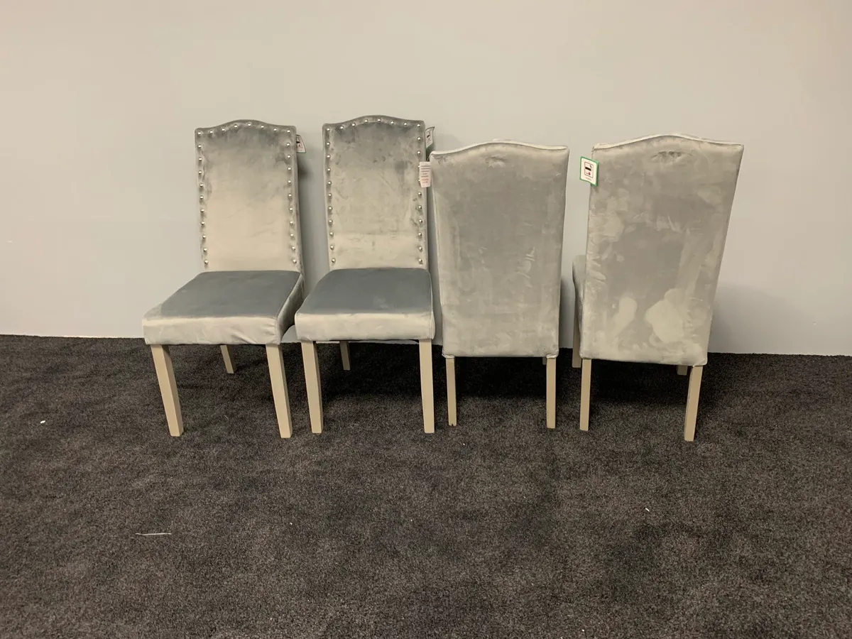Chairs for clearance 79€ - Image 1