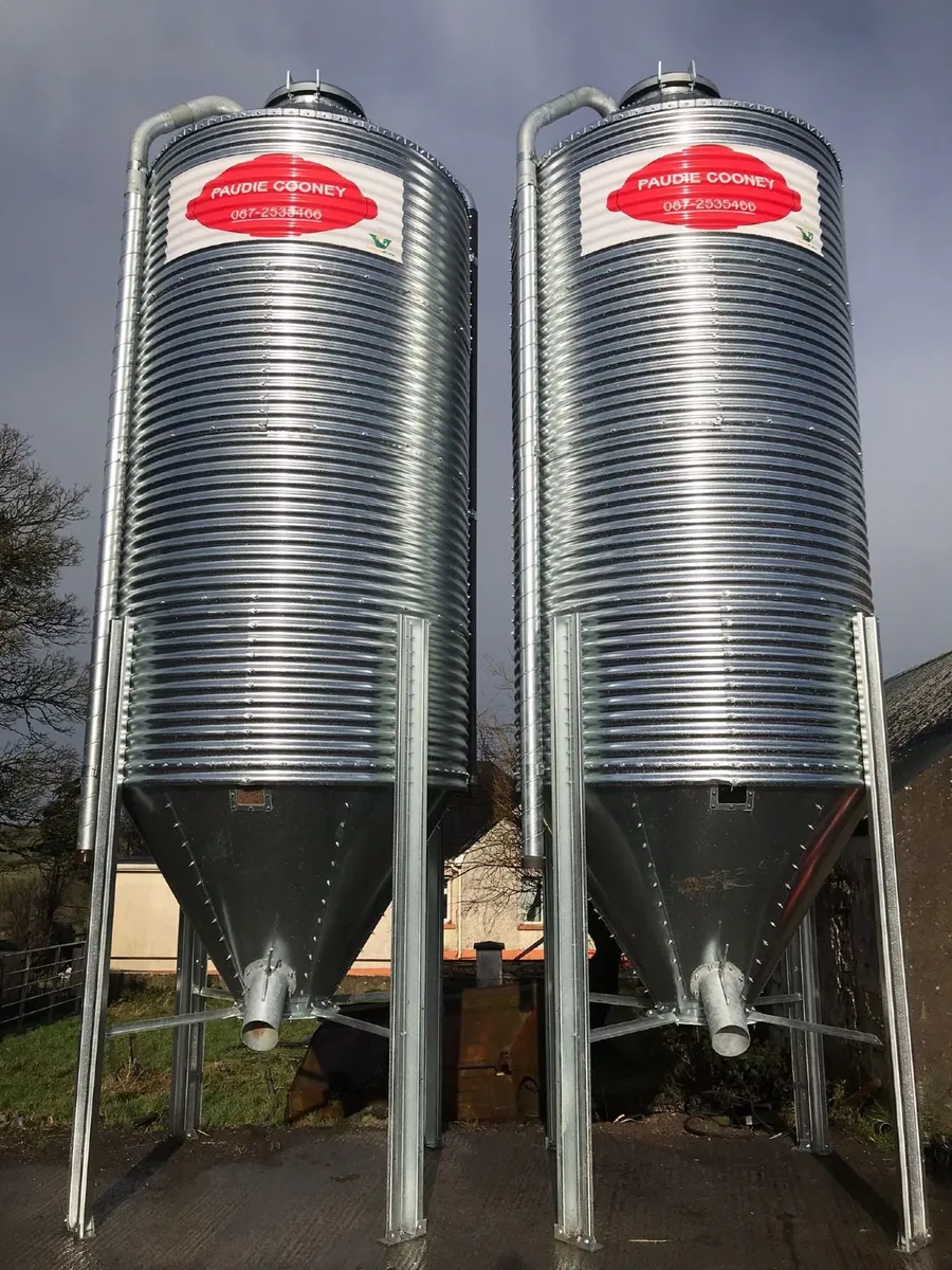 Meal Silos and Batch Feeders
