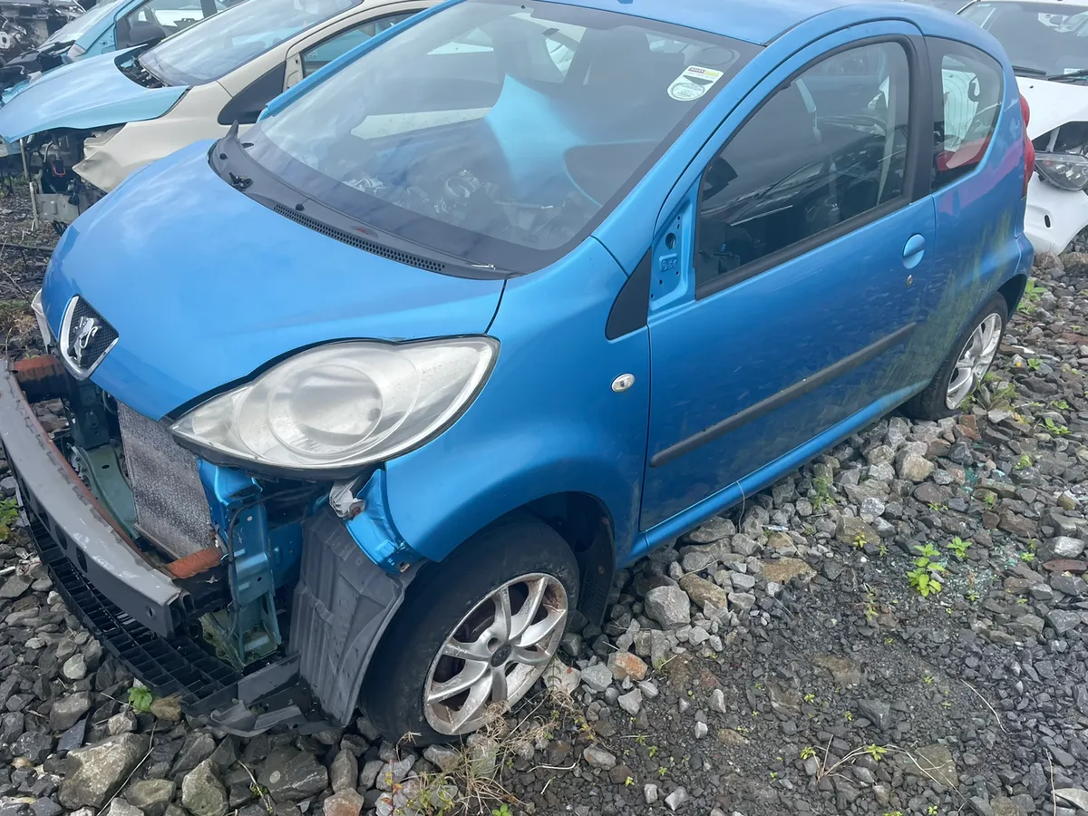 2008 Peugeot 107 petrol for dismantling - Image 1