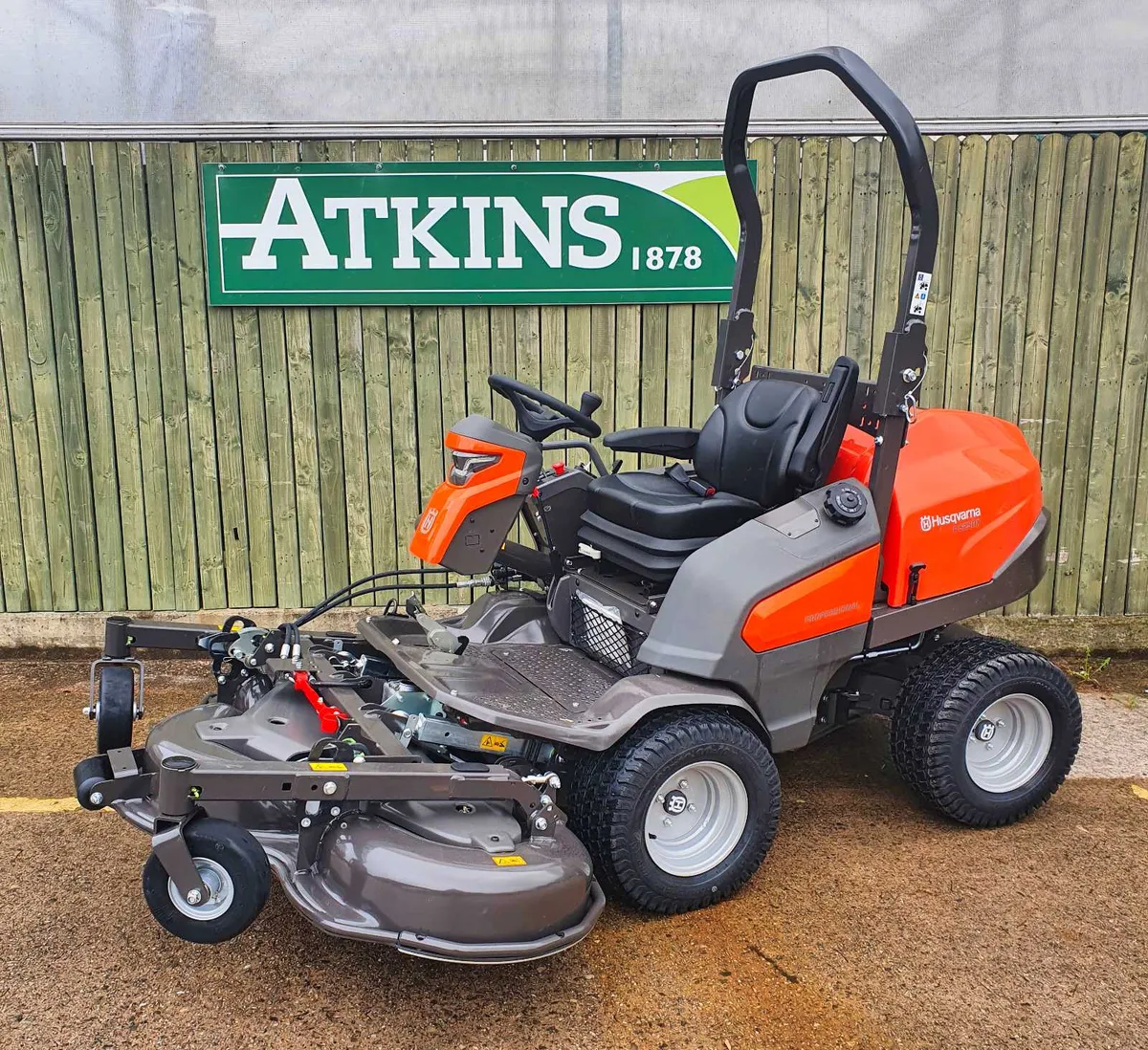 Husqvarna P525DX diesel commercial front mower