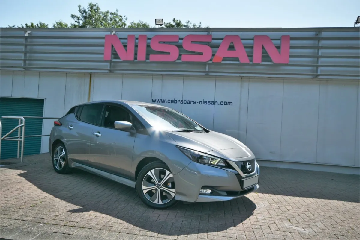 Nissan Leaf Premium Only 4 000km. 40kw - Image 1