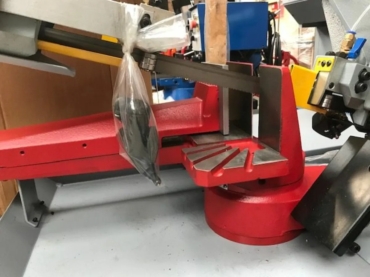 Single Phase Bandsaw Semi Automatic - Image 2