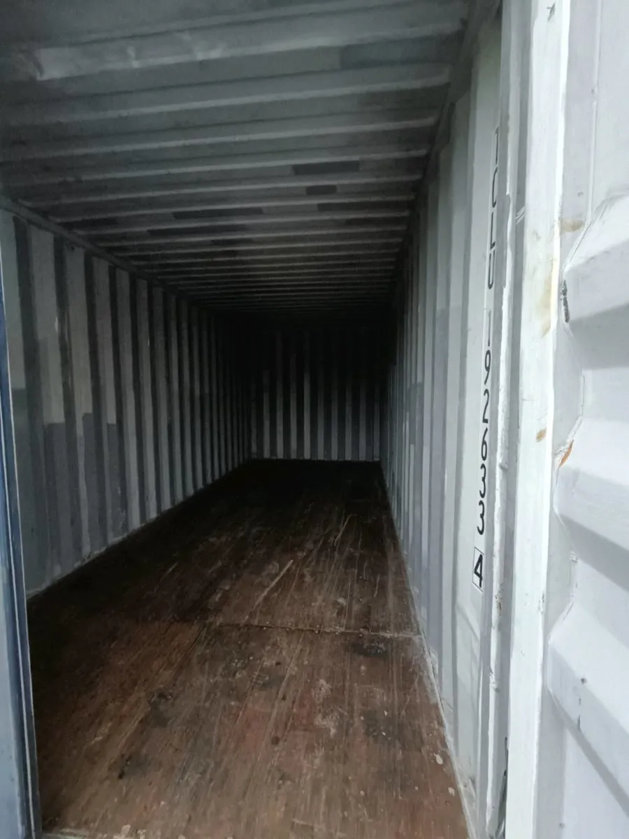 20ft Containers  &/or yard area for rent - Image 2