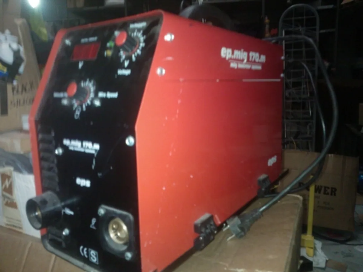 280amp Mig Welder and Rent free Gas. - Image 4