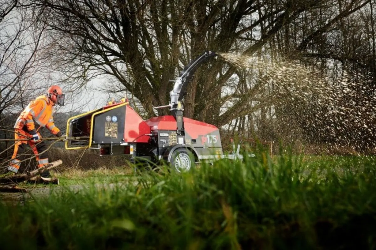 Wood Chipper HIRE CORK - Image 2