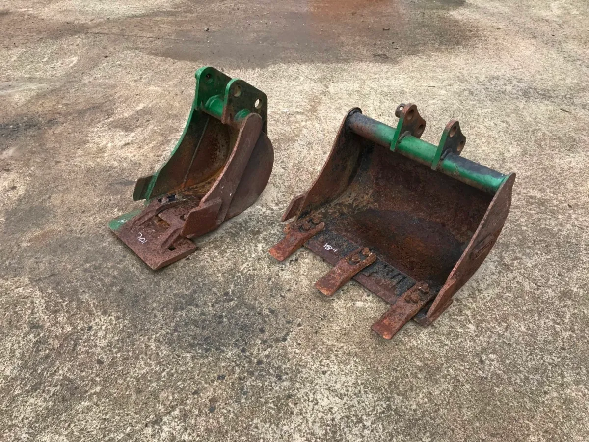 ***  9"....18"  MINI DIGGER BUCKETS.........25mm - Image 1
