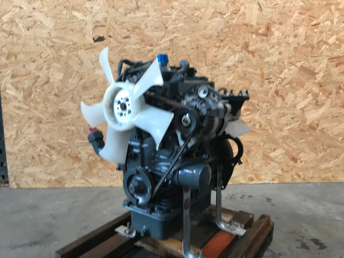 *** KUBOTA 3 CYL PETROL ENGINE..WG972 ***