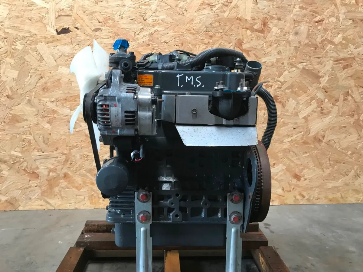 *** KUBOTA 3 CYL PETROL ENGINE..WG972 *** - Image 3
