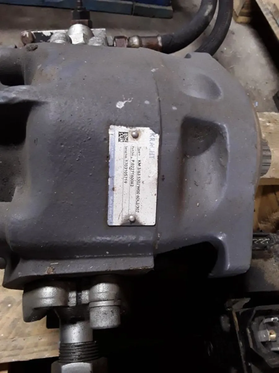 Hydraulic pumps. - Image 2