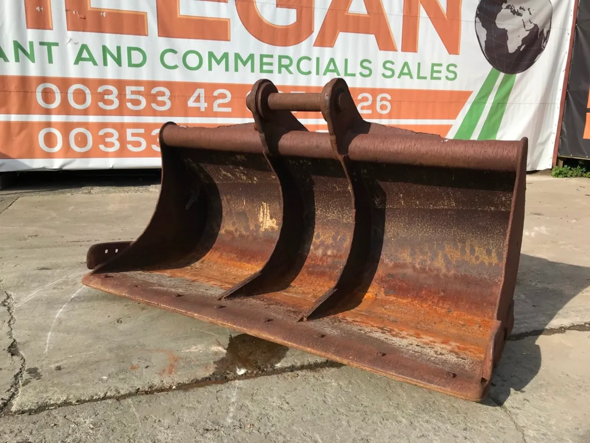 *** 84" GRADING BUCKET....90 mm PINS **** - Image 2