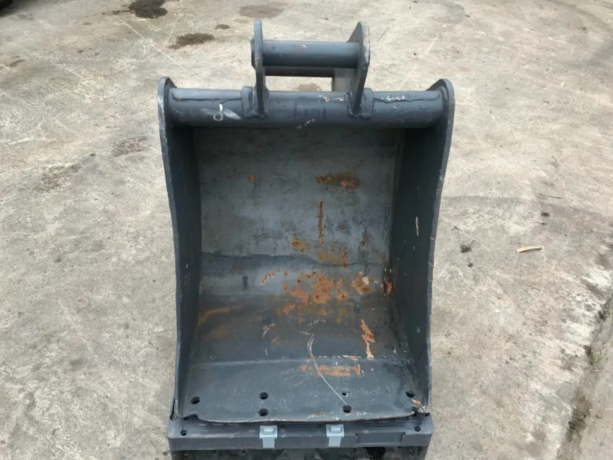 *** 24"  DIGGING BUCKET ......45mm PINS.....10H * - Image 4