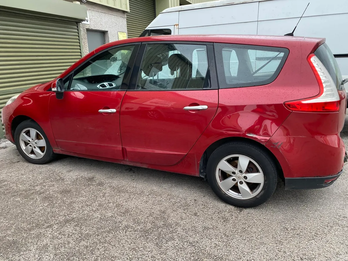 Renault Grand Scenic for breaking