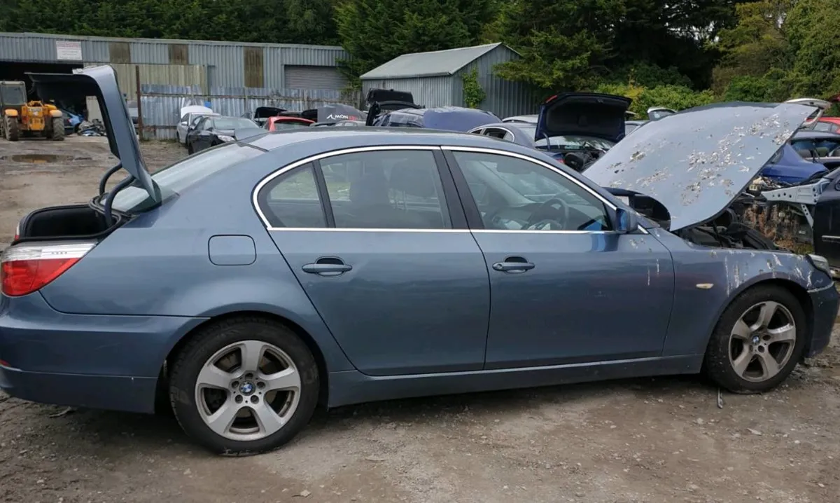 Breaking BMW e60 520d neptunblue metallic - Image 3