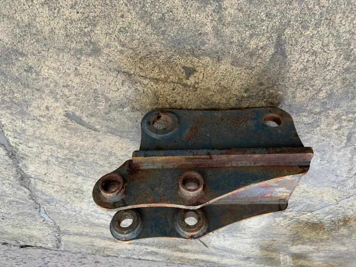 ** QUICK HITCH ADAPTOR.....45mm...........1473 - Image 4
