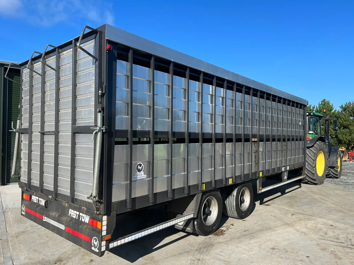 Cattle trailer - Image 1