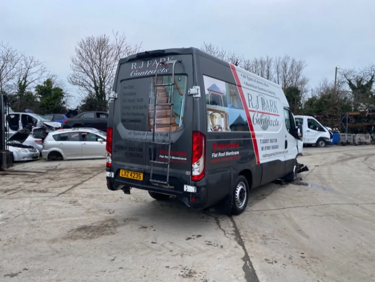 2018 fiat Iveco 2.3 high roof - Image 4