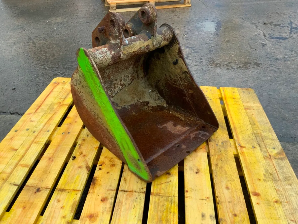 ***18" MINI DIGGER BUCKET....30mm.......#4582/1* - Image 3