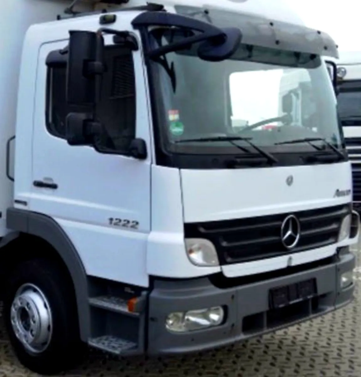 07 Mercedes Atego 1222 for breaking