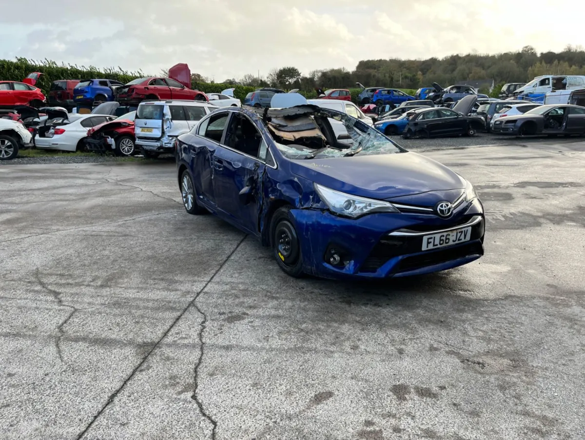 2017 Toyota Avensis 1.6 DSL - Image 3