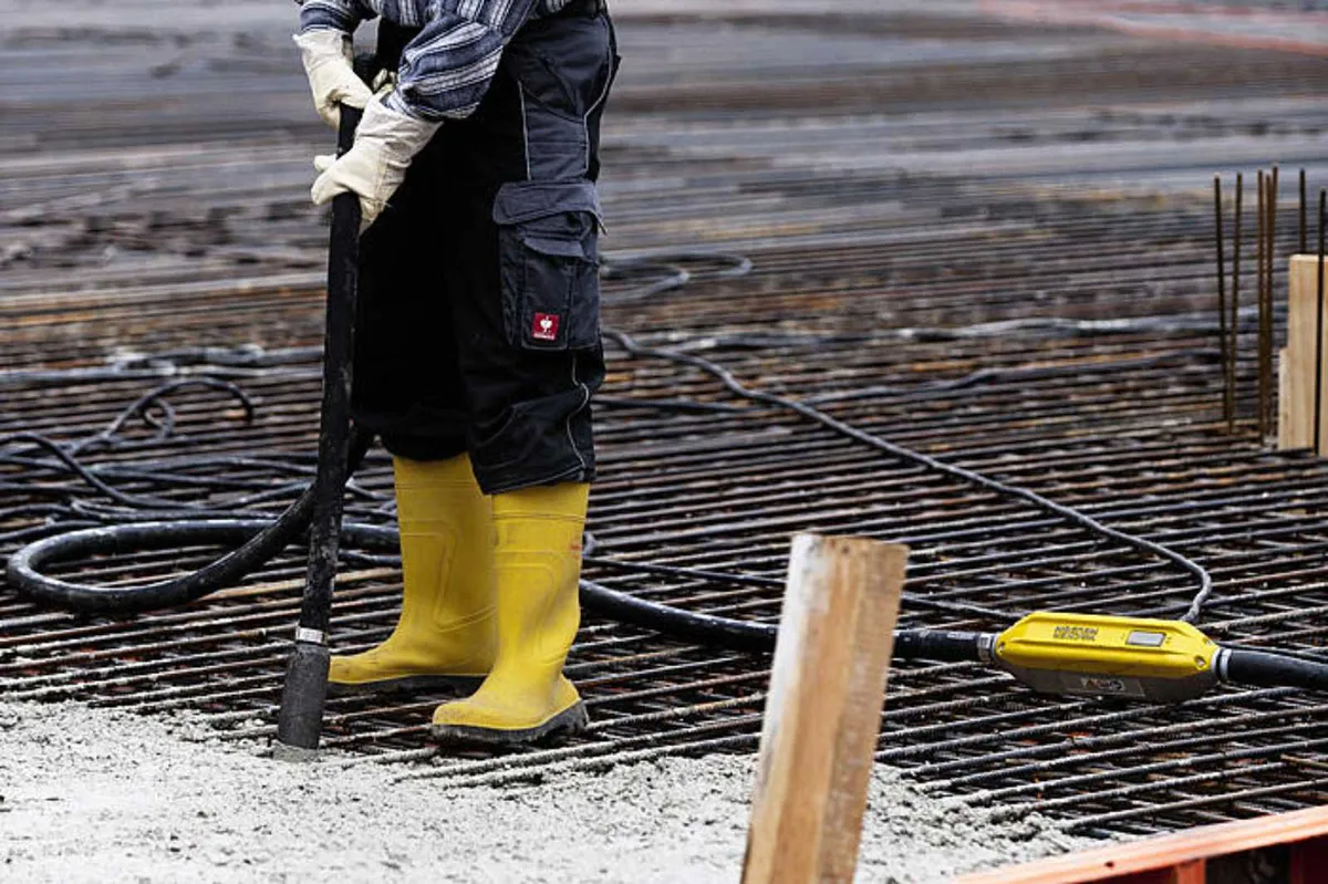 Wacker Neuson High Frequency Concrete Pokers - Image 2