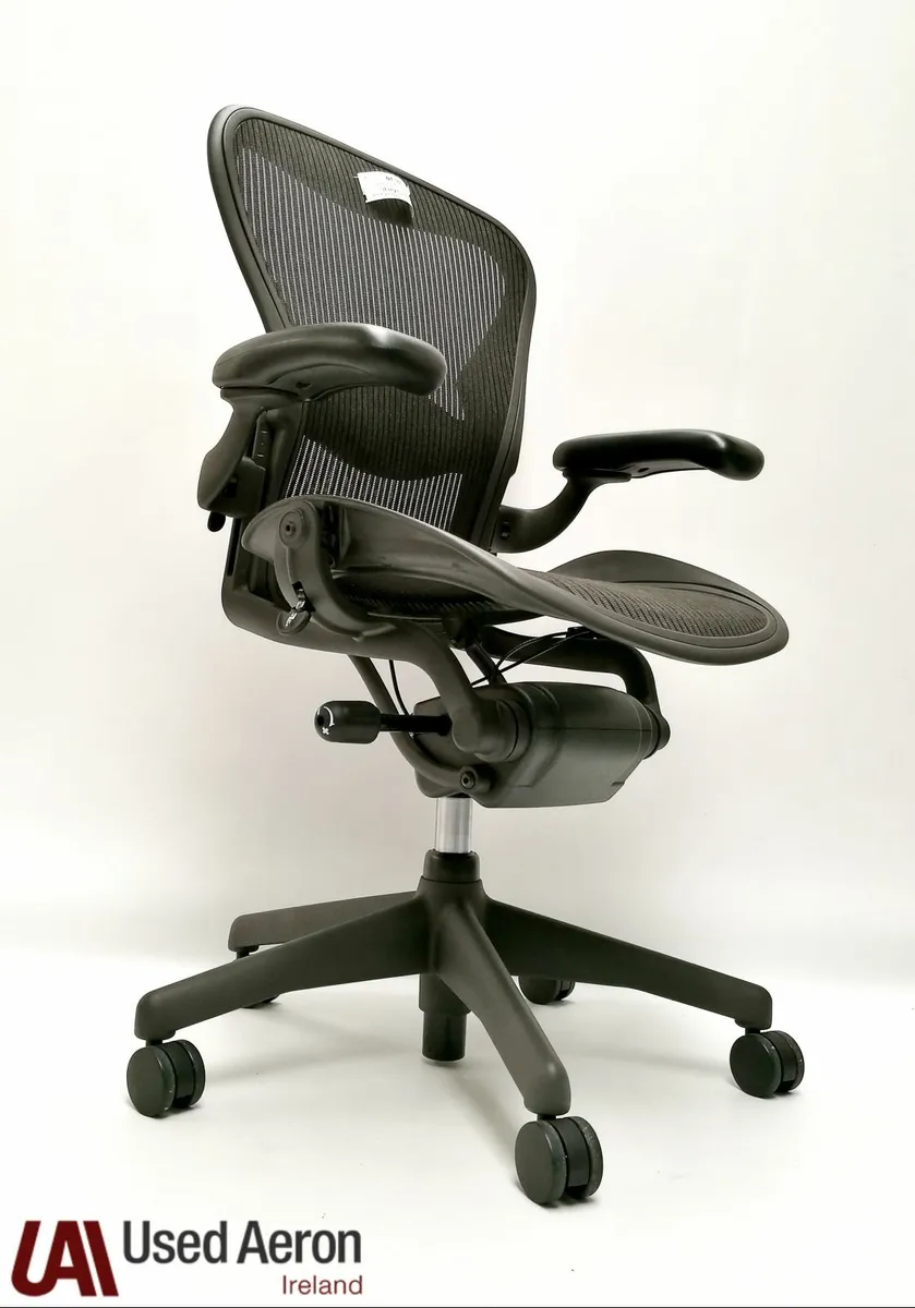 Refurbished Herman Miller Aeron Chairs Size (B) - Image 2