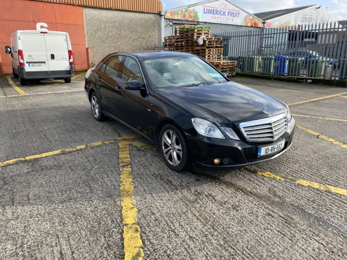 2010 MERCEDES E200 CDI - Image 1