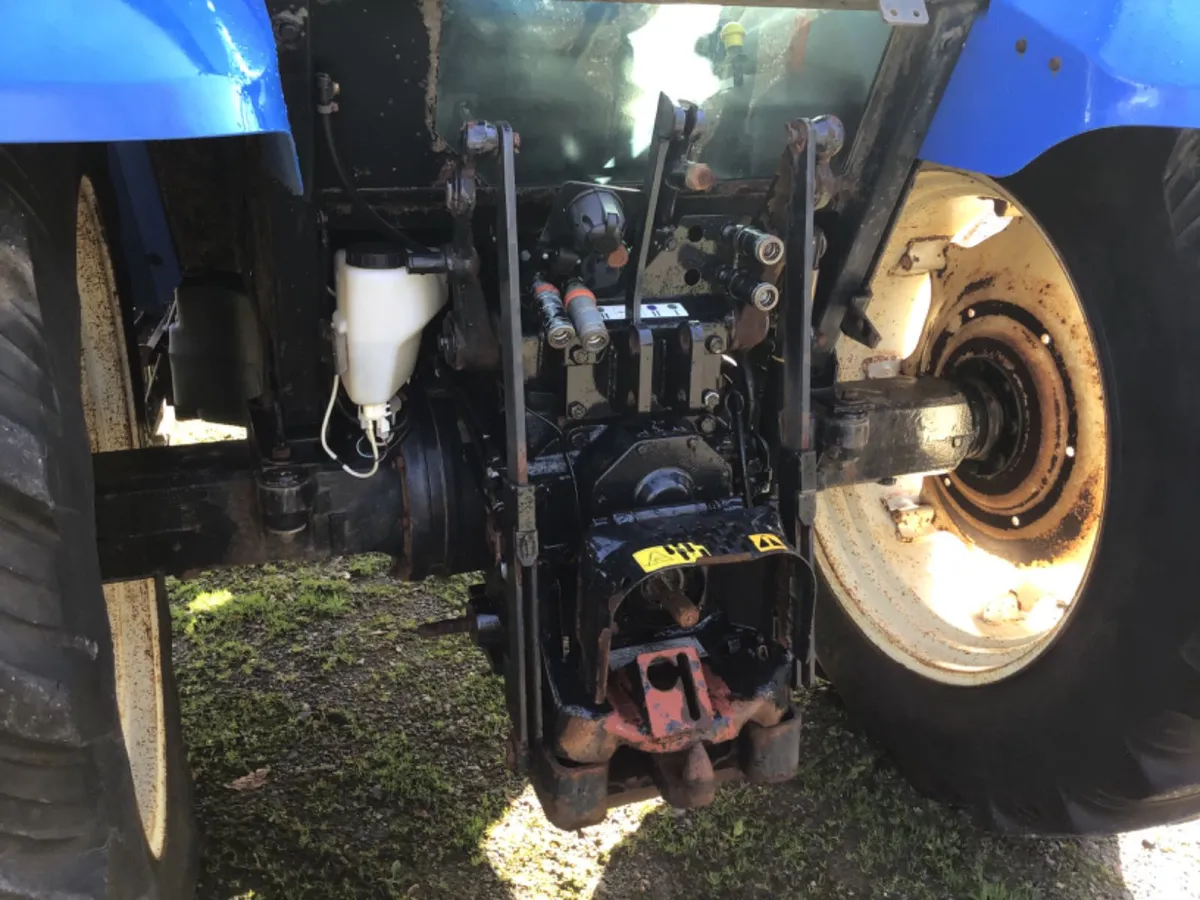 NH T5070 - Image 3